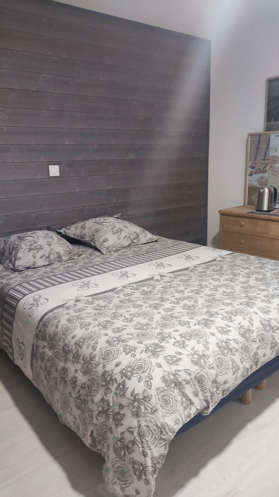 Bed and Breakfast Auxais Memory 44' Exterior foto